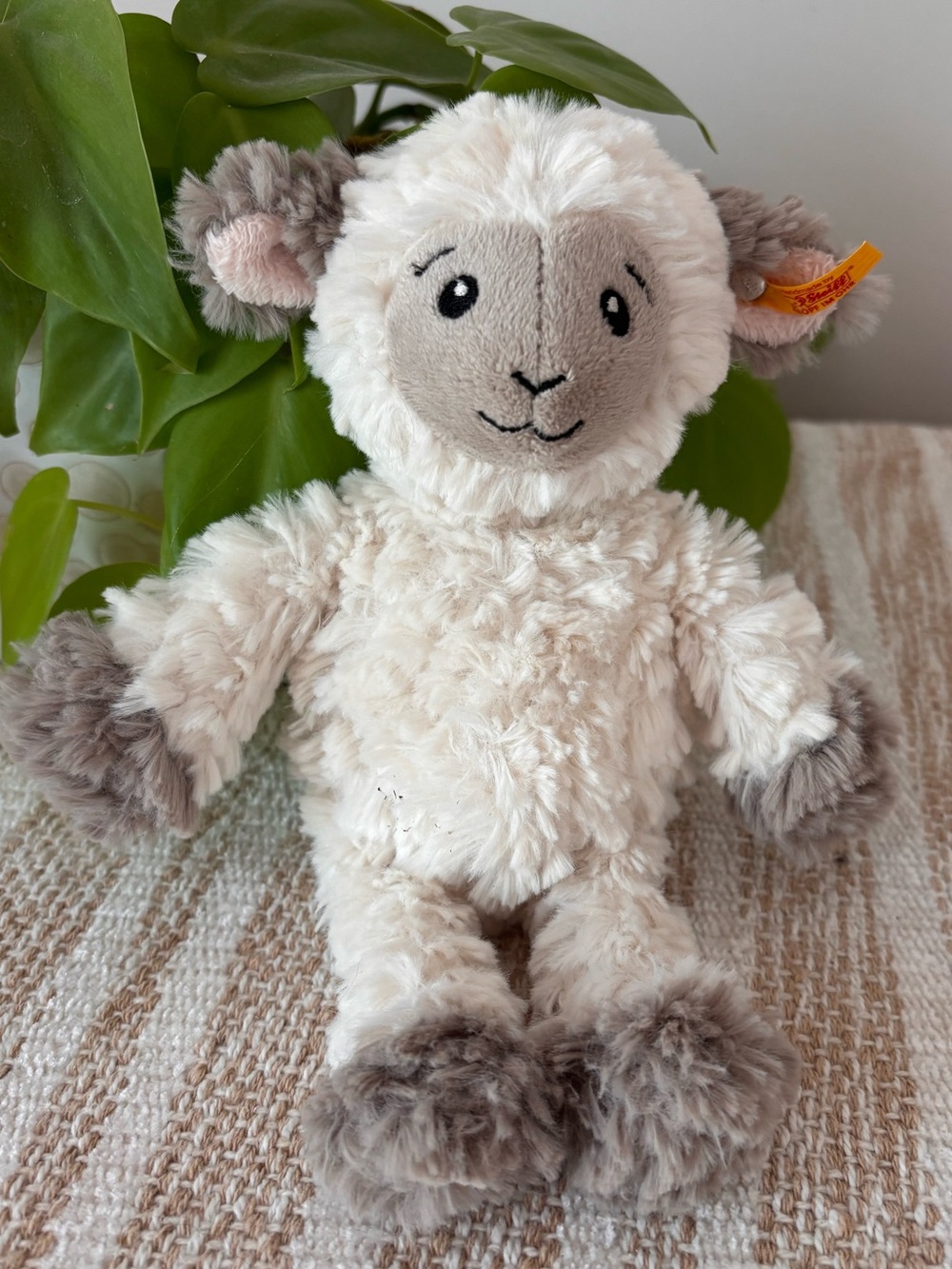 Steiff Lita Lamb “Soft Cuddly Friends” Plush New Condition